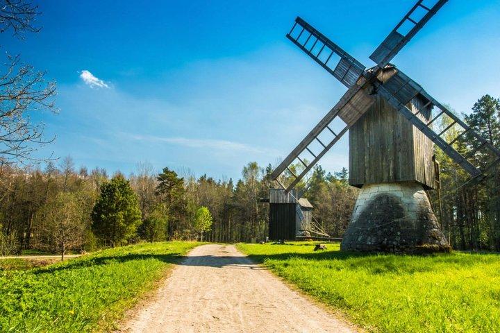 Full Day Saaremaa and Muhu Island Experience from Tallinn