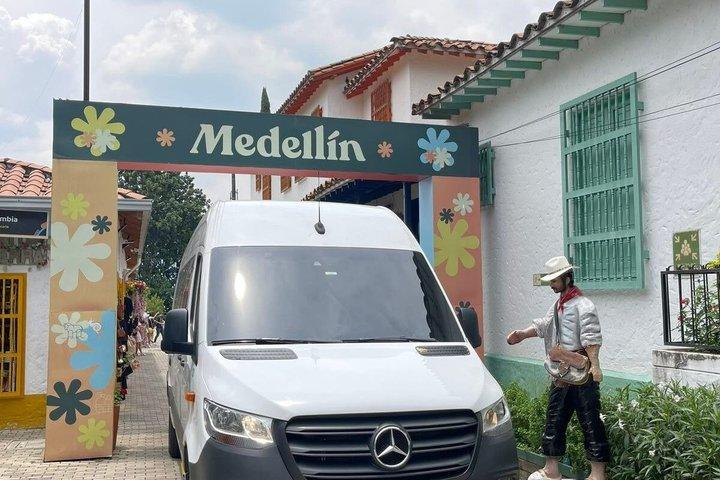 Private Transfer from Matecaña Airport to Armenia
