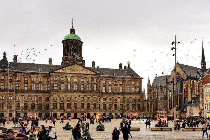 Royal Palace Ticket Audio Tour and City Walk in Amsterdam