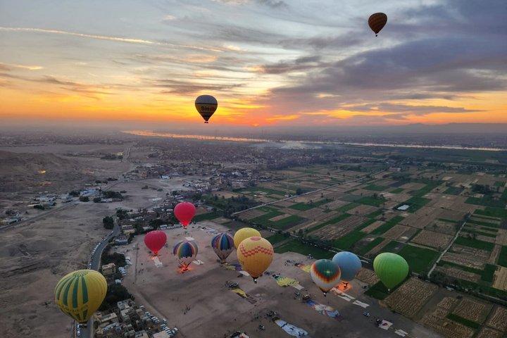 Luxor Sunrise Hot Air Balloon Ride and West Bank Tour