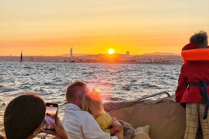 Lisbon Sunset Cozy Boat Cruise with Open Bar & Pizza