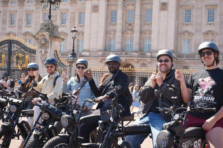 London eBike Tour with Real Artefacts - Small Group Experience