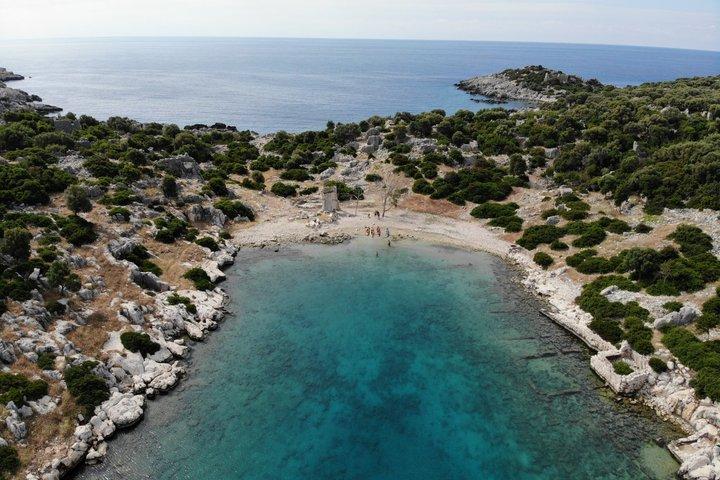 Gentle cruise over Kekova’s Sunken City beneath the waves
