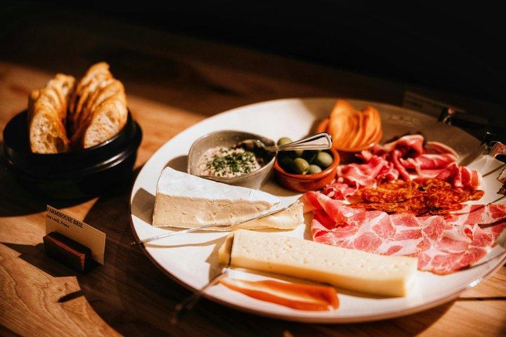 Taste of Milan: Private Food, Culture & Duomo Tour