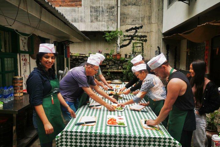 Yangshuo Cooking Class with Market Trip