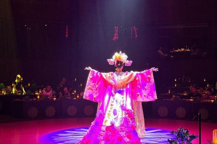 Chengdu Hongdingyan Hot Pot and Hanfu Cultural Show Experience