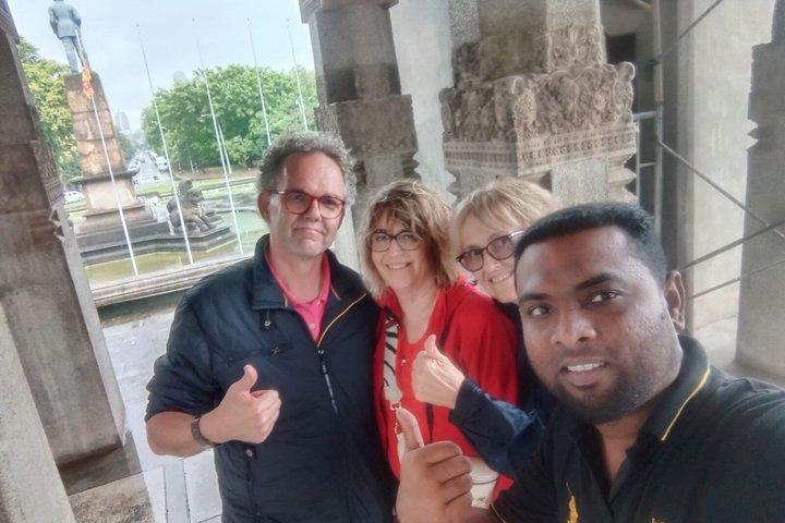 Tuk Trip Is Very Cheap in Colombo (All-inclusive ) city tour