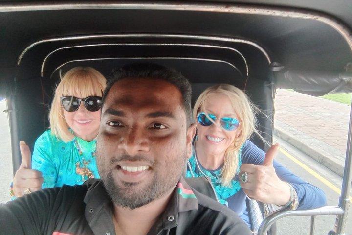 Tuk Trip Is Very Cheap in Colombo (All-inclusive ) city tour