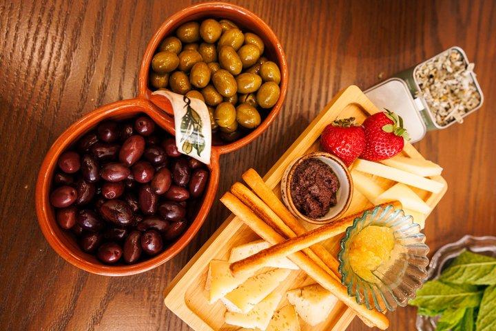 Olive Oil Tasting, Baking Class & full meal in Naxos Town