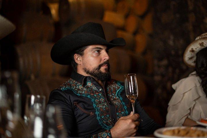 Tour de Tequila Premium: Cata, Destilería & Cantaritos El Güero