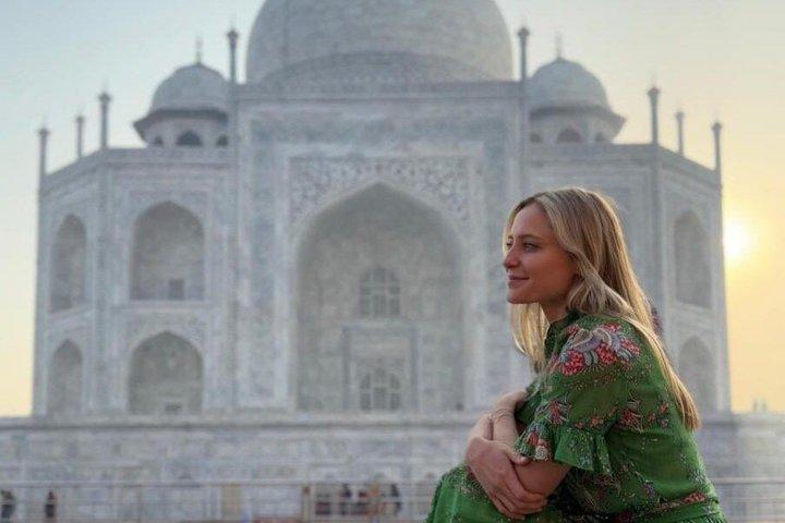 Taj Mahal Sunrise Tour & Full day Agra With Local Guide