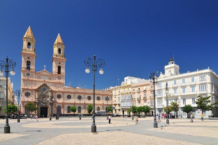 Cadiz Audio guided walking tour 2h30 and 25 audio comments