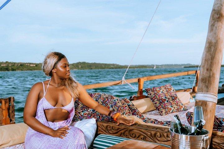 Zanzibar Romantic Sunset Dhow Cruise with Drinks