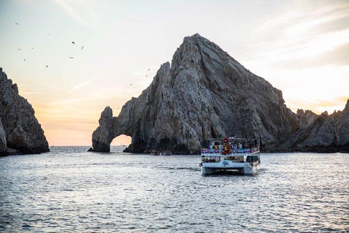 Sunset Booze Cruise with Drinks, Fajita Dinner and Party Vibes