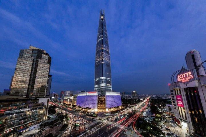 Seoul Lotte World Adventure Admission Tickets with options