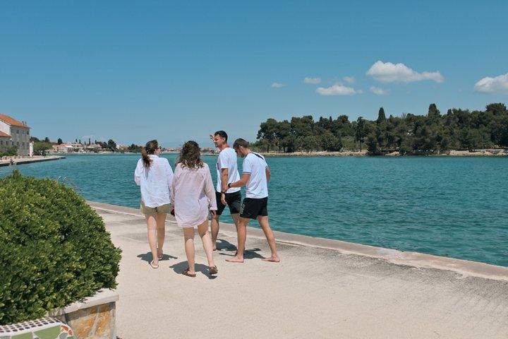 Zadar: Speedboat Tour on 3 Islands with Wine & Snorkeling