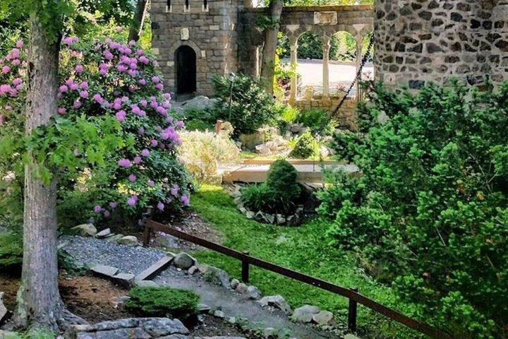 Self Guided Day Tour of Hammond Castle Museum from Boston