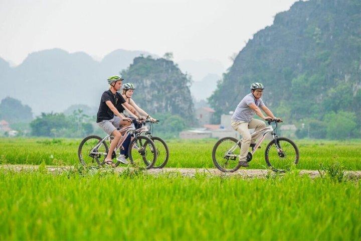Explore Ninh Binh in One Day from Hanoi Private Day Tour