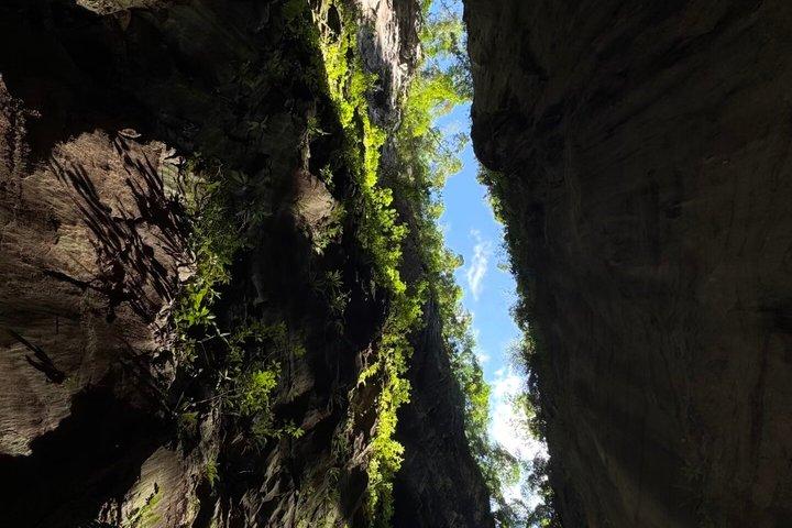 Trilogy Tour Wuling Mountain, Baiheliang Museum and 816 Project