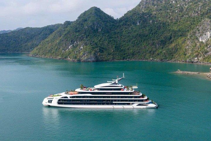 Celina Signature Voyage Lan Ha Bay Overnight Cruise 2D1N