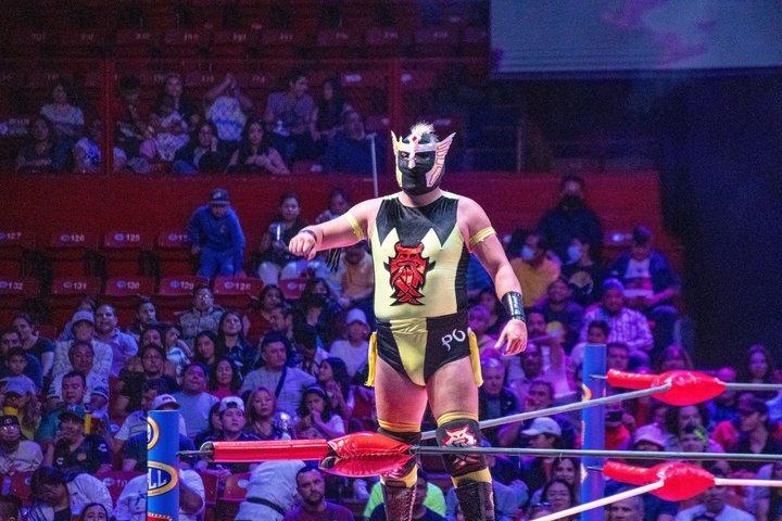 Ringside Seats Lucha Libre Show Mezcal Tasting and Walking Tour