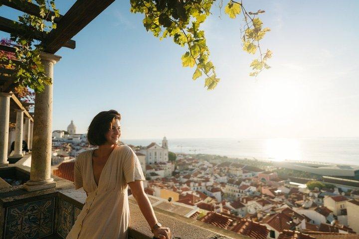 Alfama and Tram 28 Private Photoshoot in Lisbon