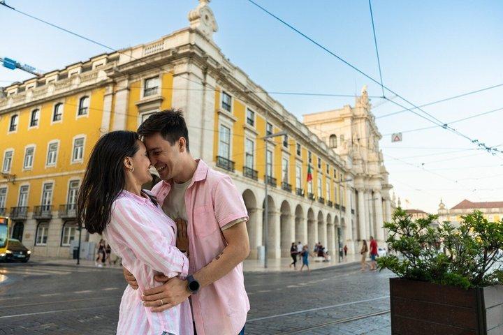 Alfama and Tram 28 Private Photoshoot in Lisbon