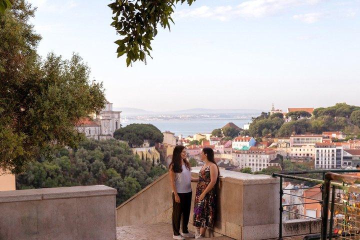 Alfama and Tram 28 Private Photoshoot in Lisbon