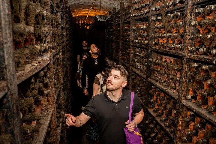 Port Wine Cellar Tour and Food Tasting in Porto