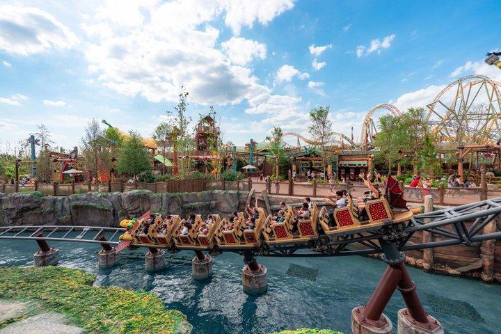 Epic Universe Roundtrip Transportation from Orlando Hotels