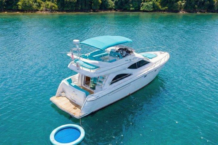 50ft Blue Yacht + 2 Jetski Included Miami Yacht Rental | 13 ppl