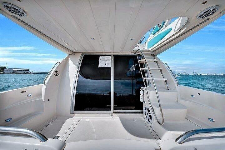 50ft Blue Yacht + 2 Jetski Included Miami Yacht Rental | 13 ppl