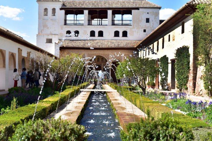 Alhambra and Generalife Tour