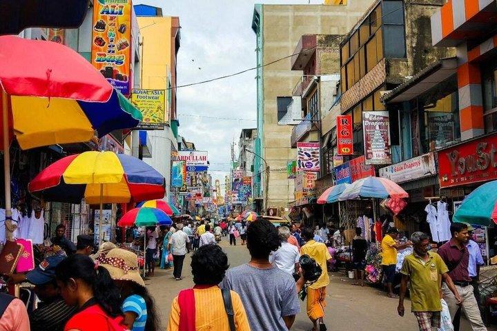 Colombo City Tour - Temples, Fort and Local Food