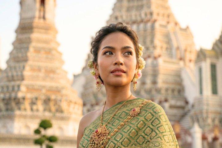 Wat Arun Traditional Thai Costume Experience