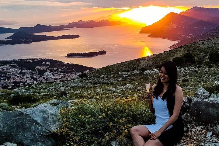 Dubrovni Tuk-Tuk Tour with Guide and Audio guide
