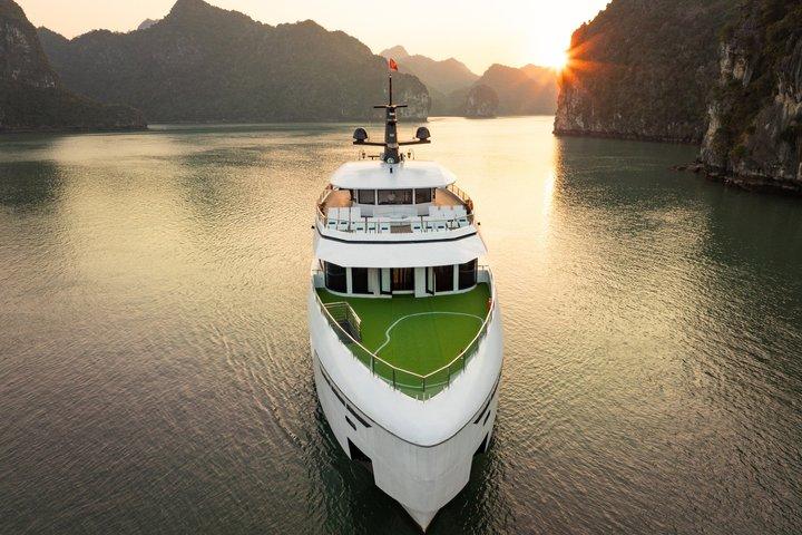 Hera Luxury Day Cruise to Halong Bay by Expressway from Hanoi