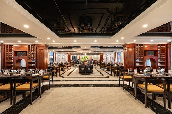 HERA CRUISE - Top Vip Day Cruise in Halong Bay & Lan Ha Bay