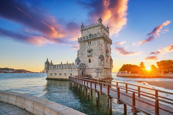 Private 2-Hour Sightseeing Tour in Lisbon
