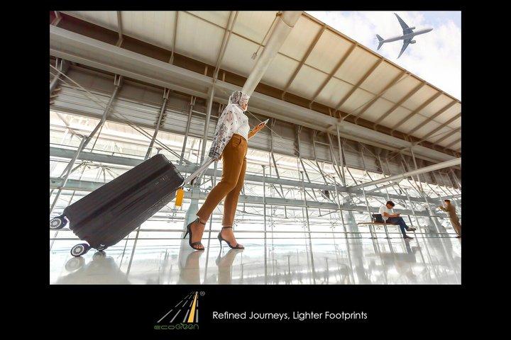 Singapore Changi Airport: Private Arrival Transfer with Meet & Greet Service