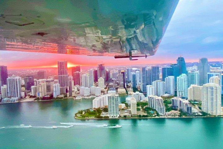 Miami Beach: Private Romantic Luxury Airplane Tour With Champagne