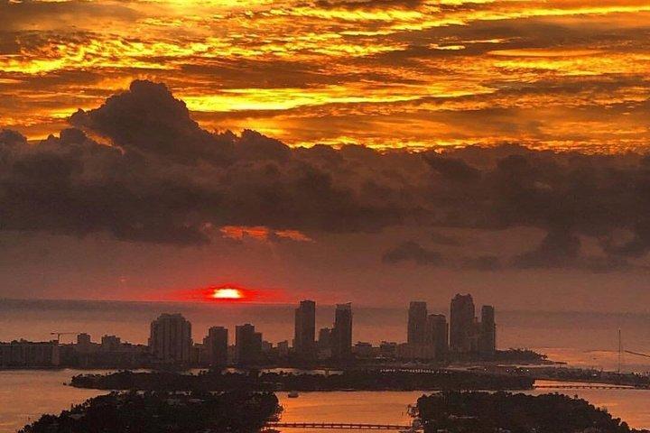 Sunset Miami Beach: Private Luxury 50-Min Airplane Flight Tour