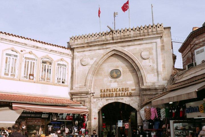 Private Grand Bazaar Shopping Tour with Local Insider
