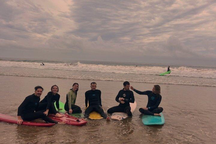 Surfing lessons with local instructors, Catch your fisrt wave