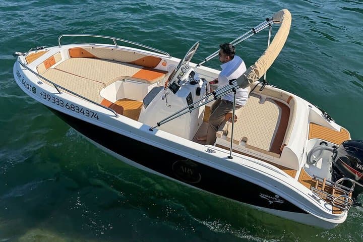 Lake Como Private Boat No license needed