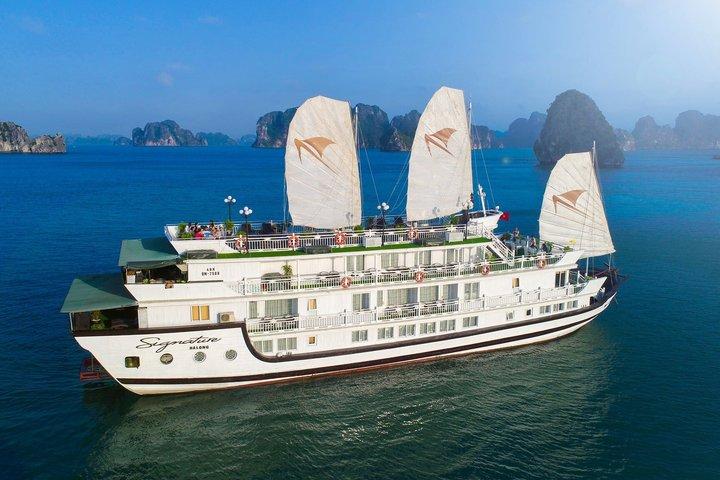 Hanoi : Bai Tu Long Bay with Signature Cruises 2D1N Tour