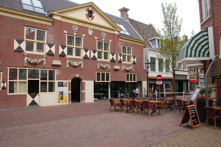 Rembrandt and Vermeer Tour with Dutch Cheese Farm Experience