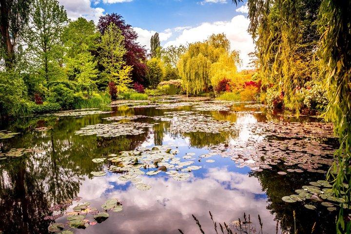 From Paris: Giverny & Monet’s Garden Round-Trip Tour