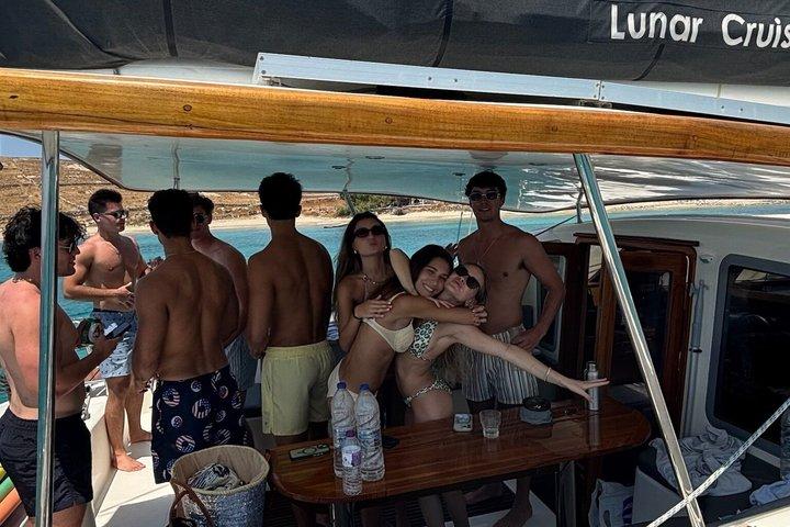 Mykonos Catamaran Cruise Private Tour with Meals and Drinks