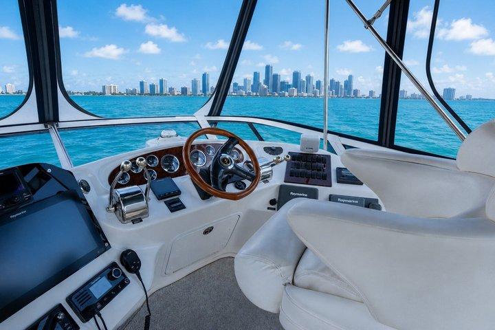 50ft Yacht, 2 Jet ski and Free Hour Salt Miami Yacht Rental